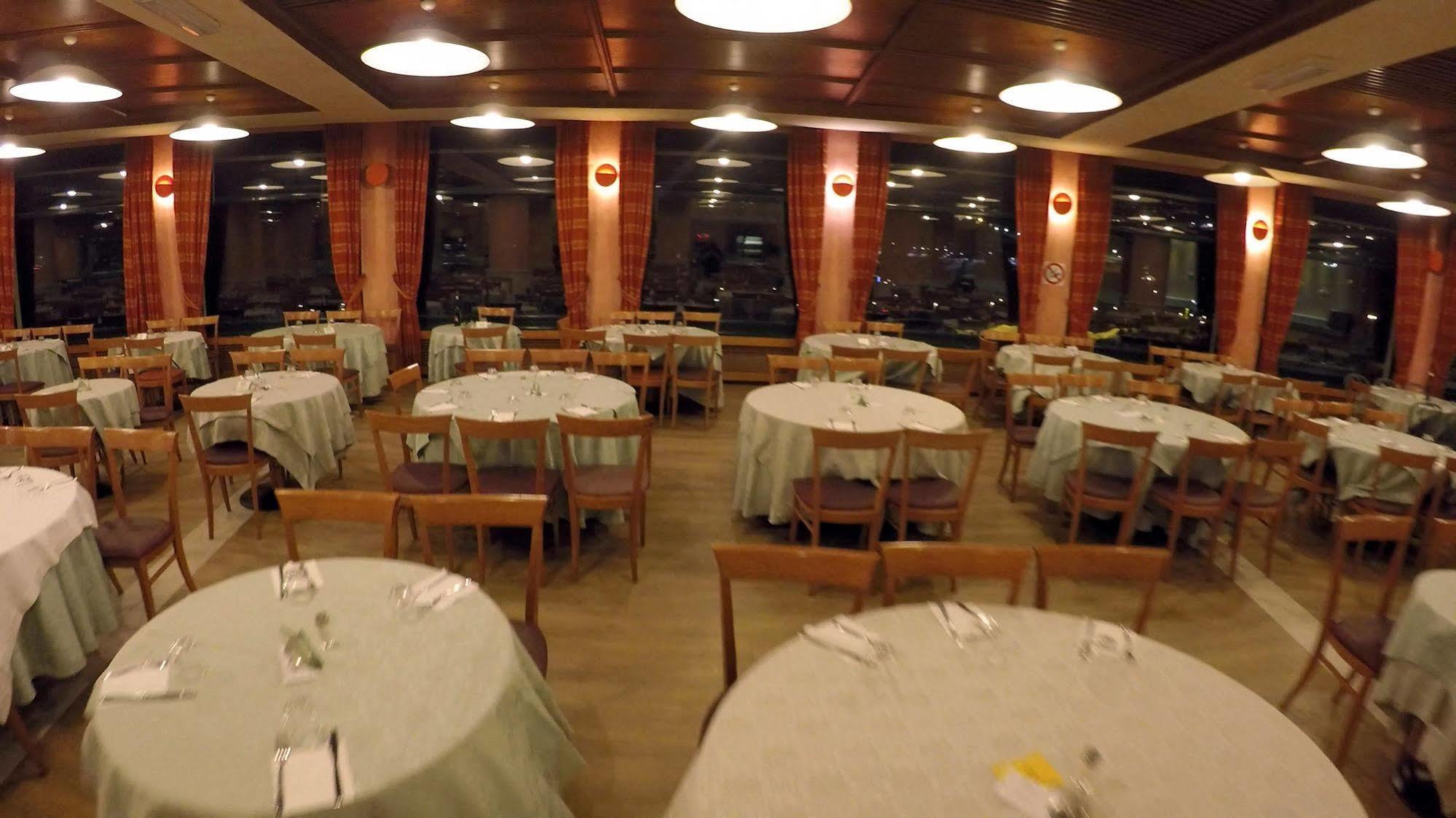Grand Hotel Duchi D'Aosta Сестрієре Екстер'єр фото